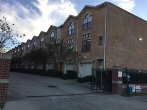 3501 Link Valley Dr. in Houston, TX - Building Photo - Building Photo