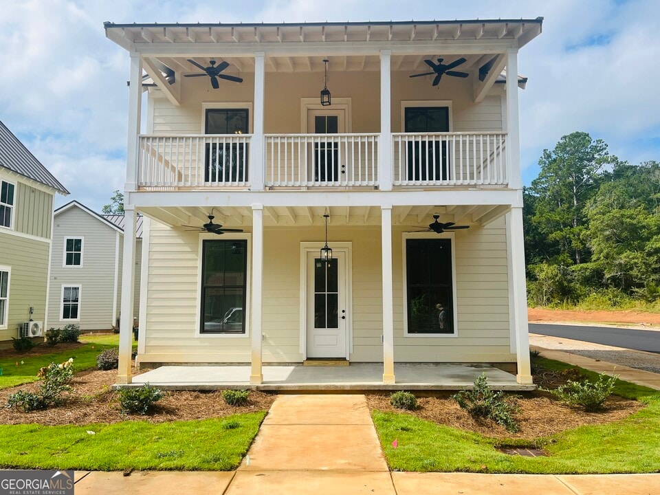 101 Gardenia Ln in Lagrange, GA - Building Photo