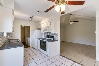 6901 Star Dr in Austin, TX - Building Photo - Building Photo