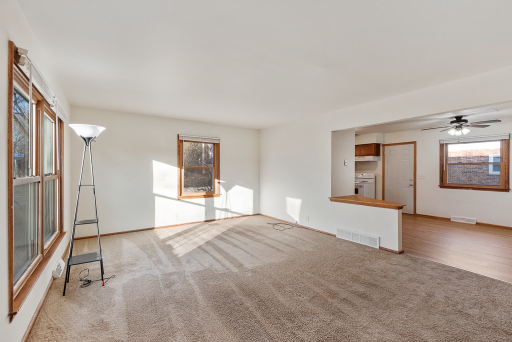 11635 W Diane Dr in Wauwatosa, WI - Building Photo