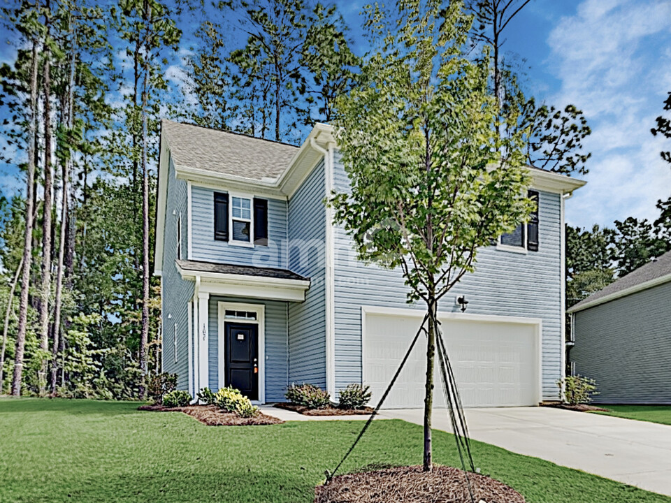 107 Doral Blue Dr in Summerville, SC - Building Photo