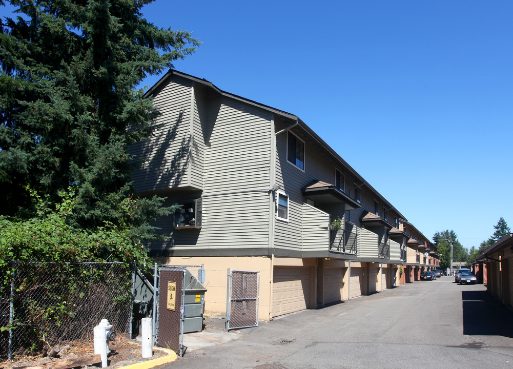 Benson Hill Townhouses in Kent, WA - Building Photo