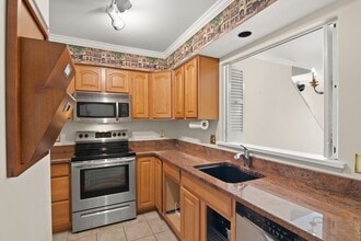 7 River Rd in Greenwich, CT - Building Photo - Building Photo