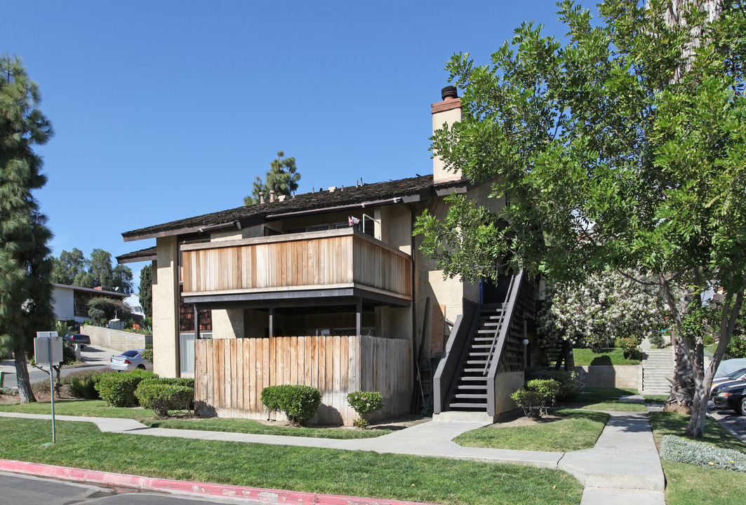 613-636 R Ave in National City, CA - Building Photo