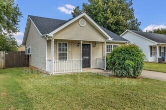 2746 Oxford Hall Ave in Murfreesboro, TN - Foto de edificio - Building Photo