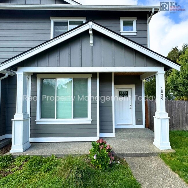 property at 1539-1541 Amethyst St SE