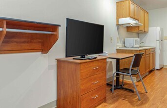 Furnished Studio-Fayetteville - West in Fayetteville, NC - Foto de edificio - Building Photo
