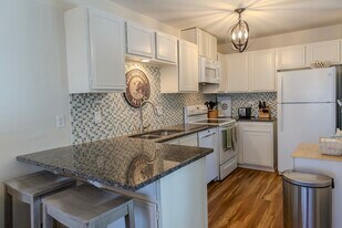 7589 Zinnia Way N in Osseo, MN - Building Photo