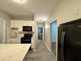 10 Pearl Street Pl, Unit 3 in Somerville, MA - Building Photo