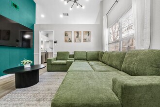 1040 Eagle Dr, Unit SI ID1514800P in Desoto, TX - Foto de edificio - Building Photo