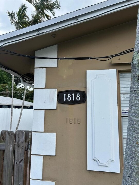 1818 SW 22nd St in Fort Lauderdale, FL - Building Photo