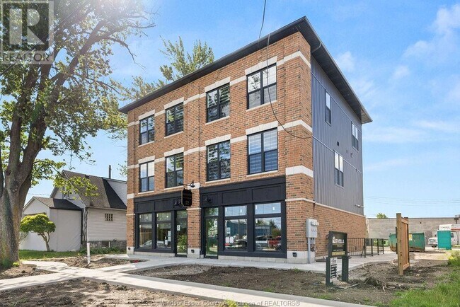 22 GORDON in Essex, ON - Building Photo - Building Photo