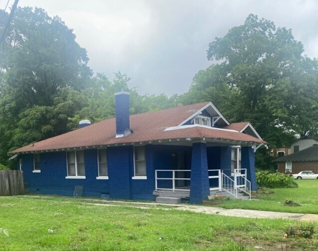 property at 1048 E McLemore Ave