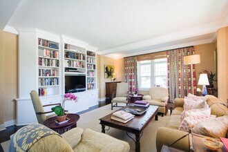 505 First Neck Lane in Southampton, NY - Building Photo - Building Photo