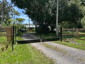3208 A Rd in Loxahatchee Groves, FL - Building Photo - Building Photo