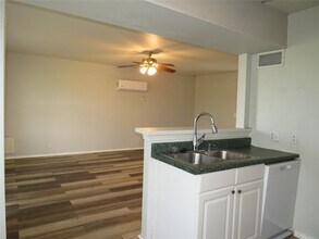 4657 Bonnie Brae St in Argyle, TX - Foto de edificio - Building Photo