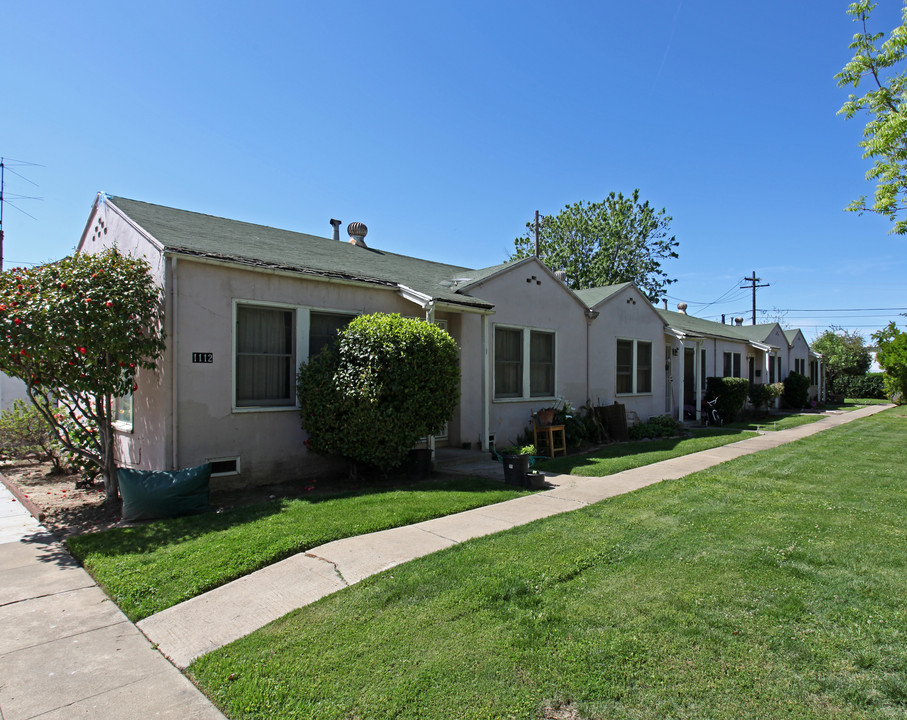 1112-1122 D St in Marysville, CA - Building Photo