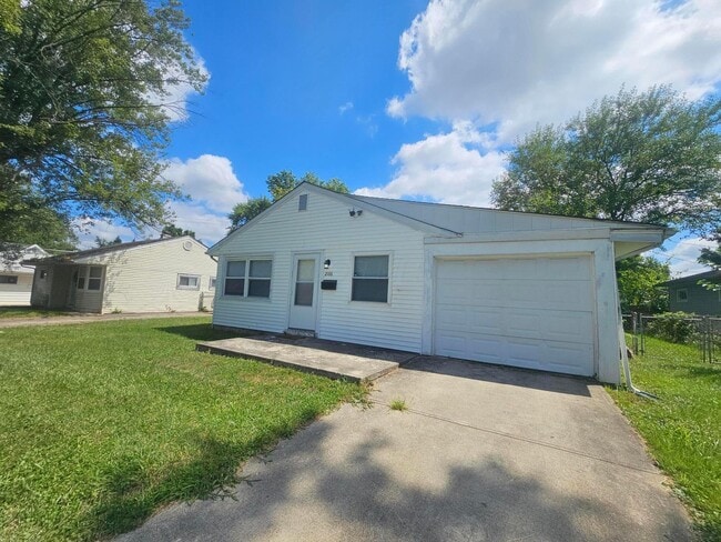 2166 Century Dr in Columbus, OH - Foto de edificio - Building Photo