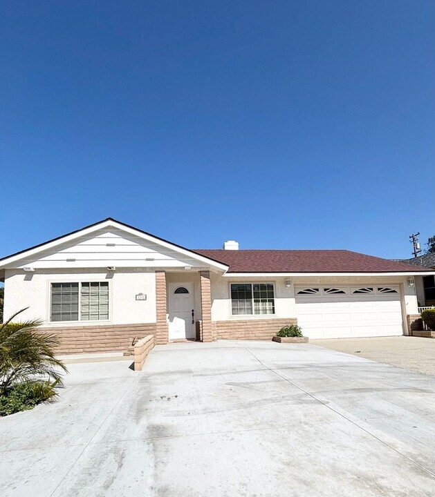 1513 Berkeley Dr in Lompoc, CA - Building Photo