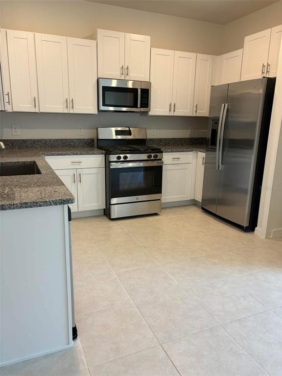 8254 Cor Pne Wy in New Port Richey, FL - Foto de edificio - Building Photo