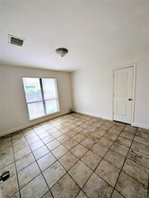 5326 Newkirk Ln in Houston, TX - Building Photo - Building Photo