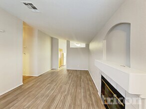 6421 Gold Canyon Dr in Las Vegas, NV - Building Photo - Building Photo