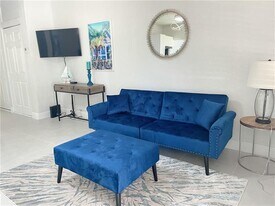 17 NE 9th Ave in Fort Lauderdale, FL - Building Photo