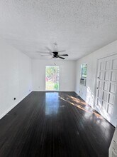 2250 Mail Ave in Dallas, TX - Building Photo - Building Photo