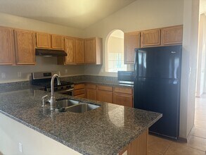 6712 Gleason Ave NW in Albuquerque, NM - Foto de edificio - Building Photo