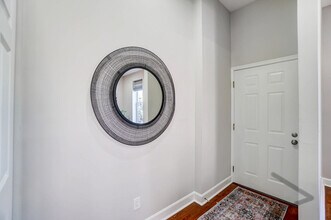 2166 Gilbert Ave in Cincinnati, OH - Building Photo - Building Photo