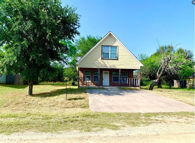 10908 Shady Oaks Dr in Runaway Bay, TX - Building Photo