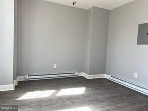 1223 W Silver St in Philadelphia, PA - Building Photo - Building Photo