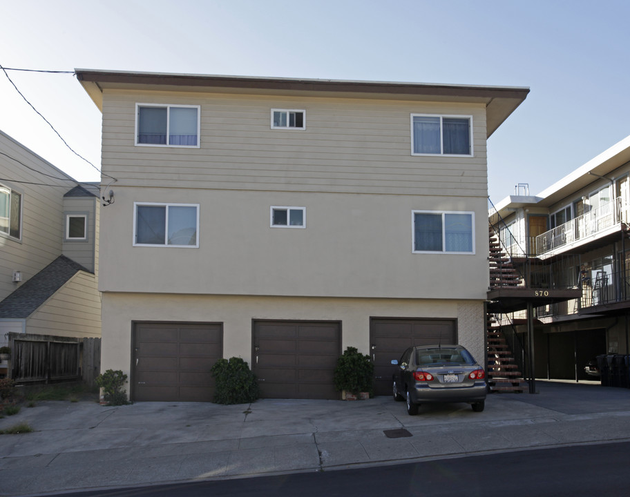 870 Hillside Blvd in Daly City, CA - Building Photo