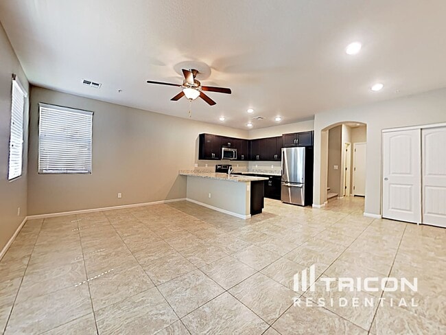 12575 W Gentle Rain Rd in Peoria, AZ - Building Photo - Building Photo