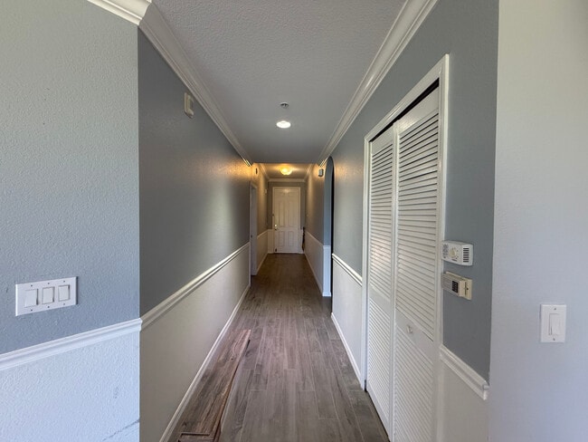 6816 Sterling Greens Pl, Unit 104 in Naples, FL - Foto de edificio - Building Photo