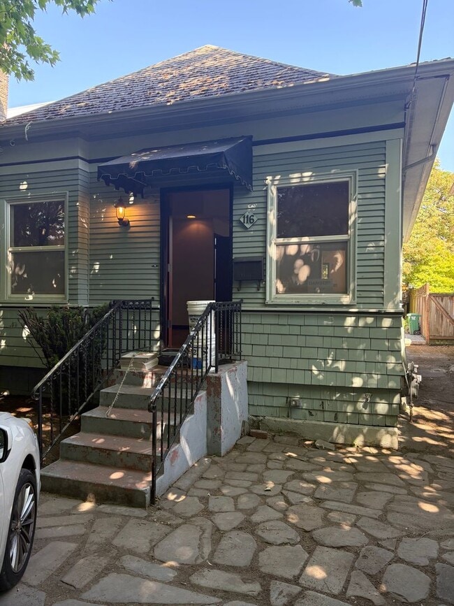 property at 116 10th Ave E