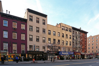 364 W 23rd St in New York, NY - Building Photo - Primary Photo