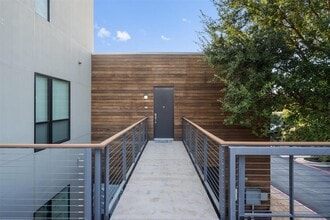 1101 Ivean Pearson Rd in Lago Vista, TX - Building Photo - Building Photo