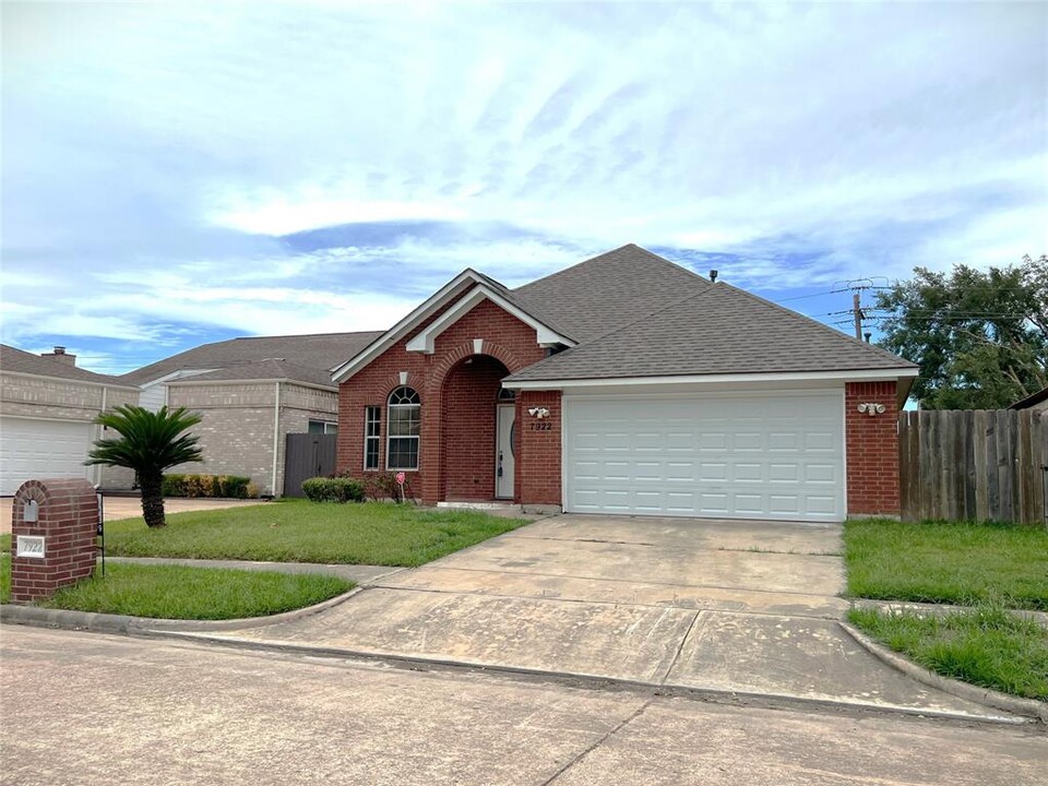 7922 Cobblefield Ln in Houston, TX - Building Photo