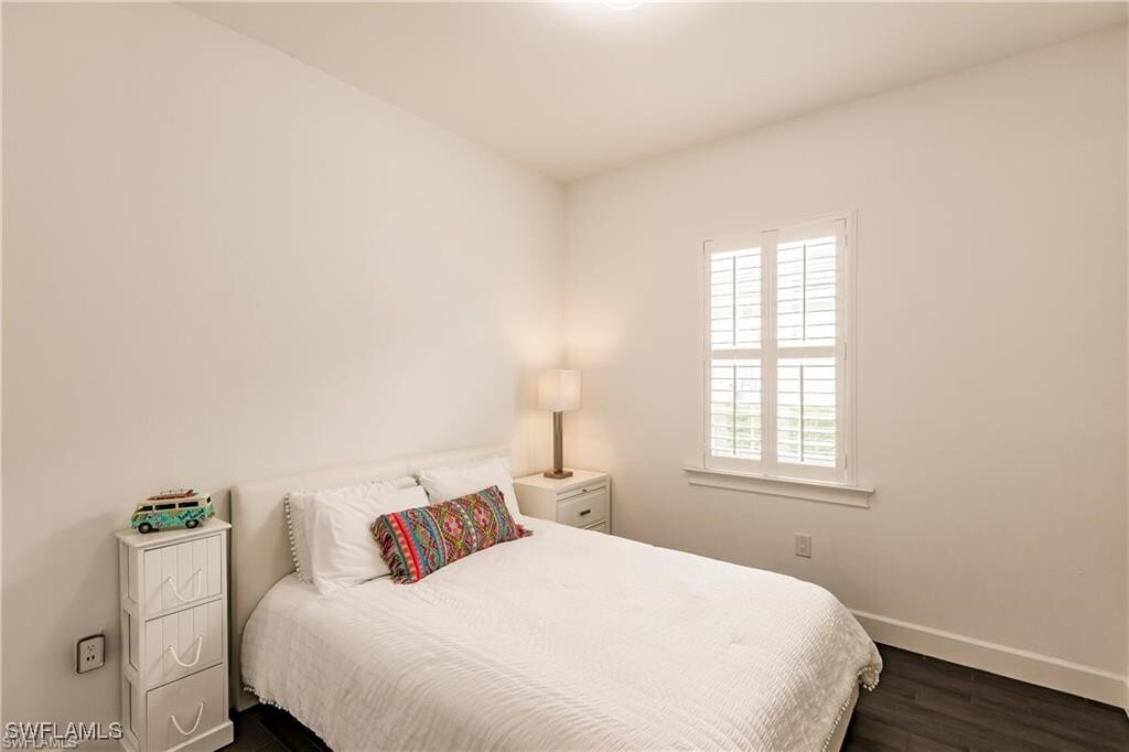 7157 Dominica Dr in Naples, FL - Building Photo