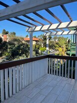 8056 Redlands St, Unit 2 in Playa Del Rey, CA - Building Photo