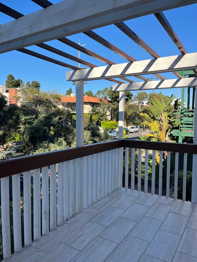 8056 Redlands St, Unit 2