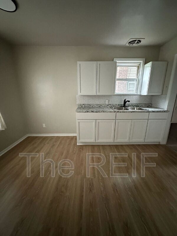 property at 15818 Lappin St