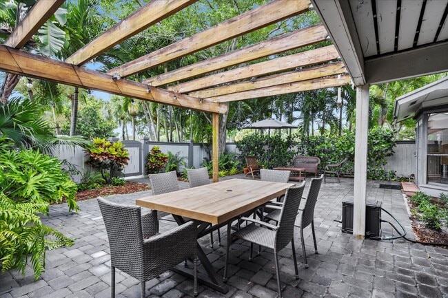 property at 13399 Bedford Mews Ct
