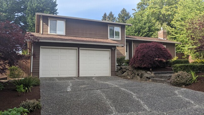 11712 NE 67th Pl in Kirkland, WA - Building Photo - Building Photo