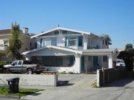 811 S Mariposa Ave in Los Angeles, CA - Building Photo