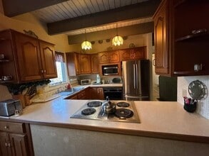 18 Gardner Bay Rd in Sunapee, NH - Building Photo - Building Photo