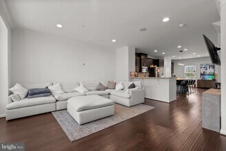 14407 Sandy Ridge Ln in Laurel, MD - Foto de edificio - Building Photo