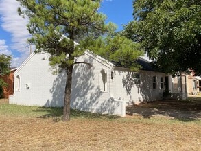 1016 N 11th St in Lamesa, TX - Building Photo - Building Photo