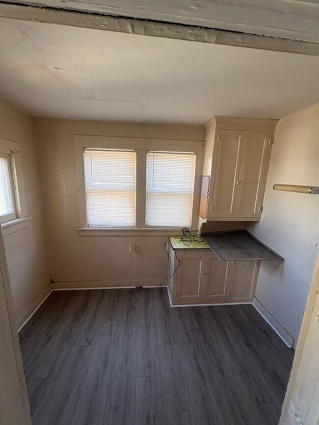 2210-2212 Knoxville Ave in Peoria, IL - Building Photo - Building Photo